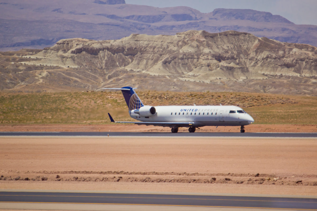 Sky West Jet Landing